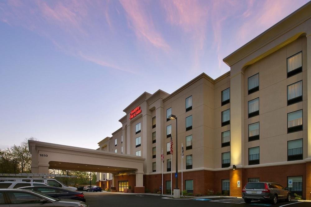 Hampton Inn & Suites Baltimore/Woodlawn Exterior photo