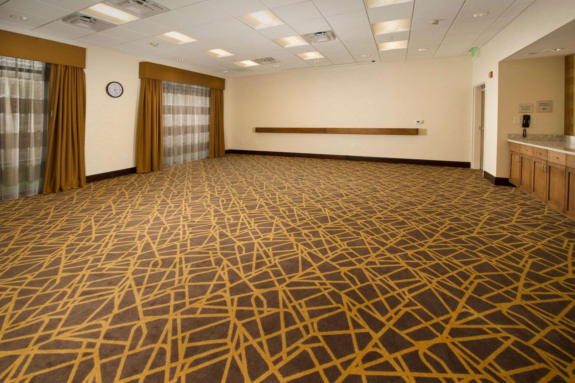 Hampton Inn & Suites Baltimore/Woodlawn Exterior photo